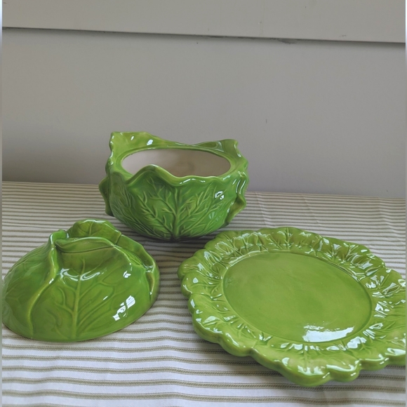 Cabbage ware lettuce ware soup tureen and platter 3 pieces - Picture 5 of 5